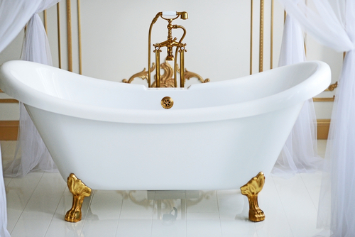 A Brief History Of Clawfoot and Whirlpool Bathtubs